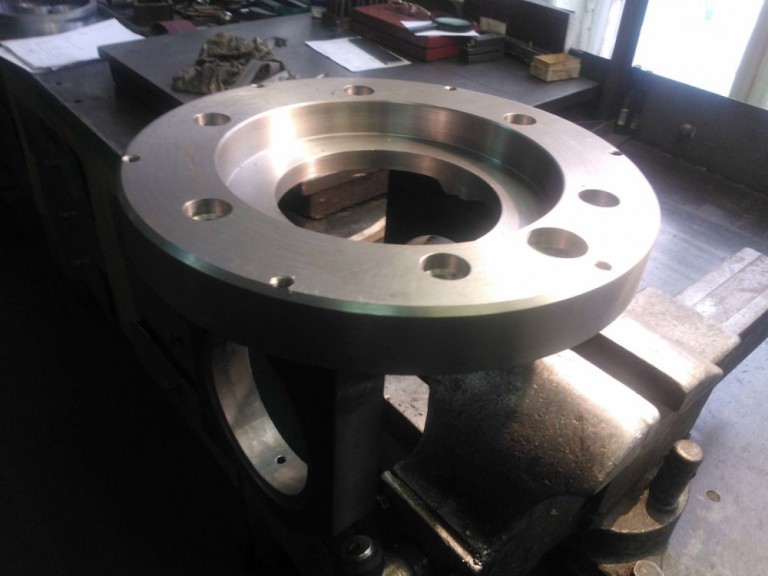 Обработка отверстий